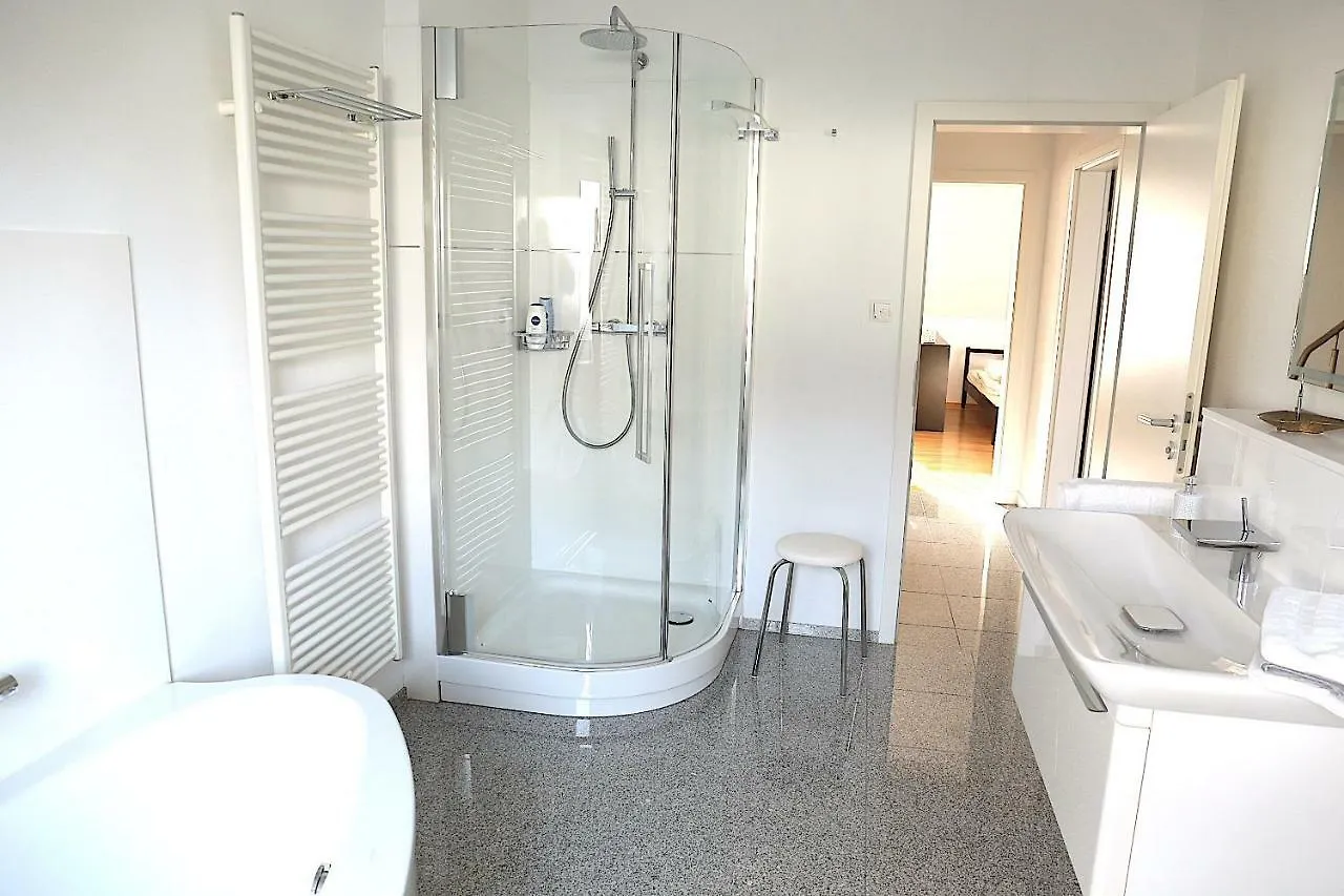 Apartman Modernes Stadthaus | Parkplatz | Wifi | Bad&Dusche | Kueche Hannover