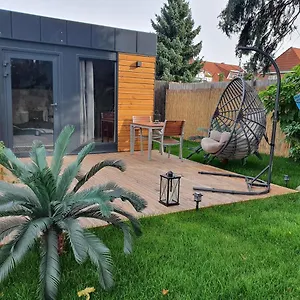  Apartment Lane Tiny Homes, Nahe Messe
