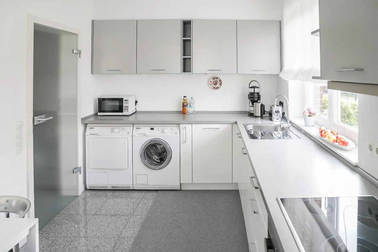 Apartment Modernes Stadthaus | Parkplatz | WiFi | Bad&Dusche | Küche Hannover